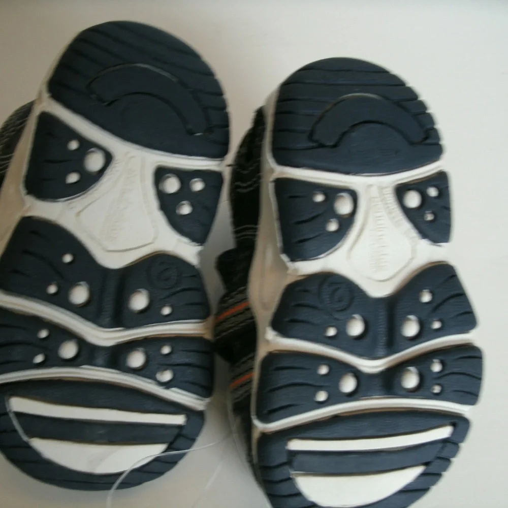 Genuine Kids Oshkosh Boys Sandals Closed Toe Blue Orange Size 2 Baby New